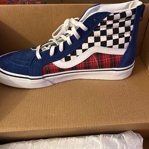 Sk8-Hi Zip (Plaid Checkrdbrd) SZ. 6M/7W.    Comes with matching Checkrdbrd belt
